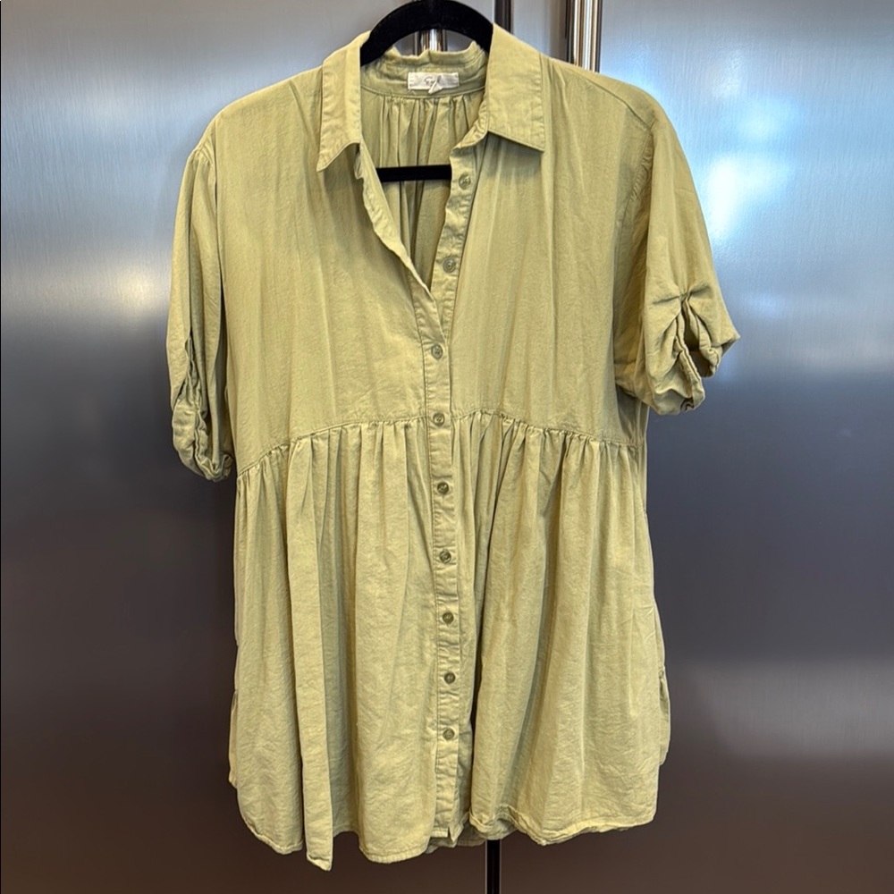 Easel Brand Green Button Down Shirt with Notched Collar